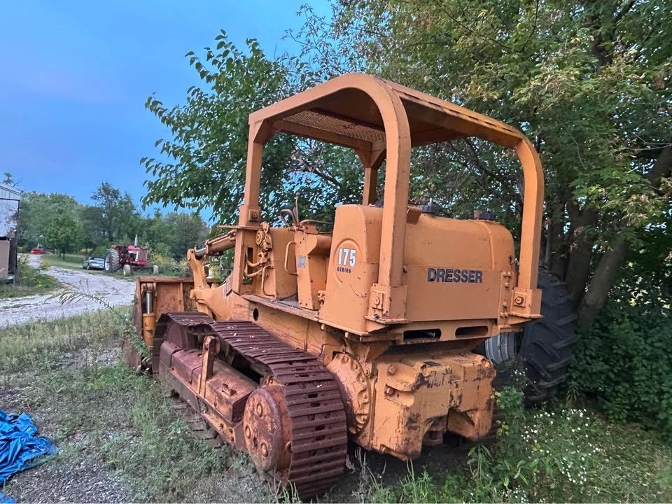 IH- 175C Crawler Loader - photo 2