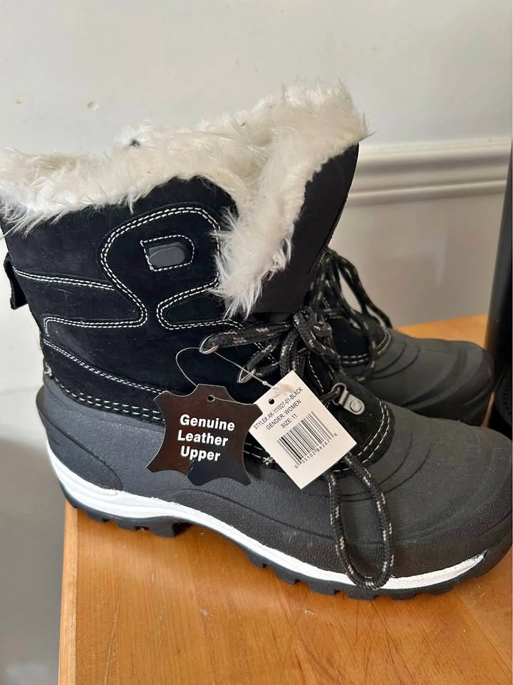 Tamarack Women's Boots - Size 11