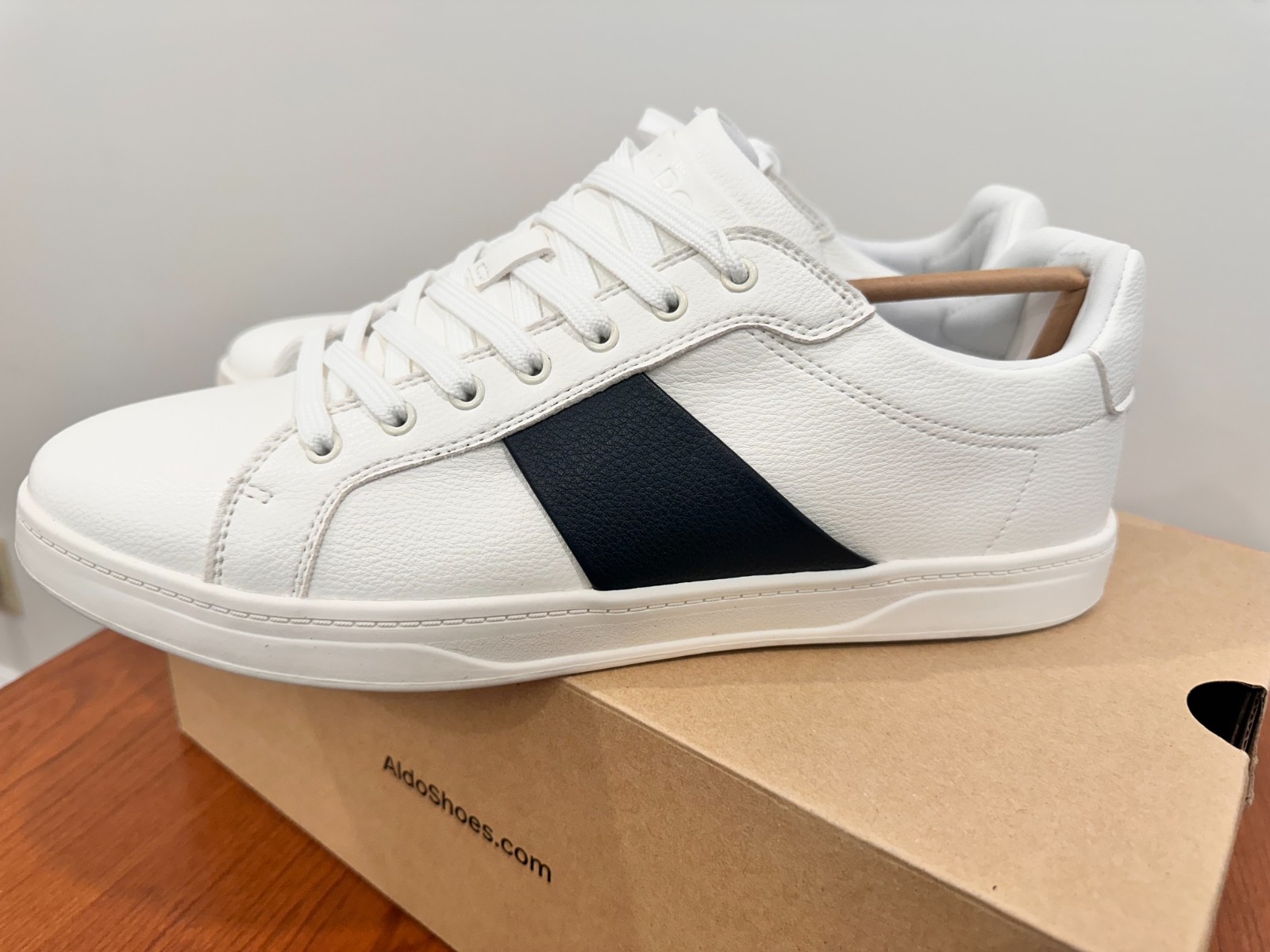 NEW ALDO Ozzy‑120 Men’s Sneakers Size 12 White Leather Navy Stri - photo 3