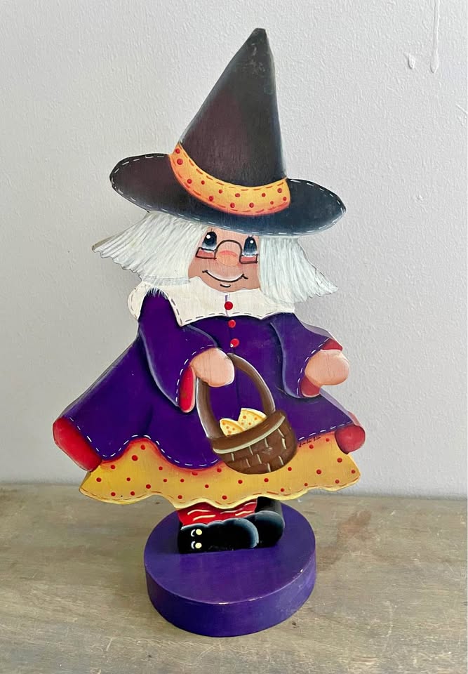 Vintage Wooden Folkart HandPainted Halloween Witch