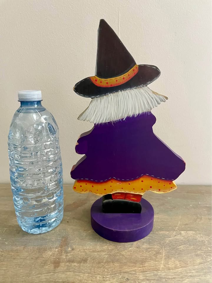 Vintage Wooden Folkart HandPainted Halloween Witch - photo 3