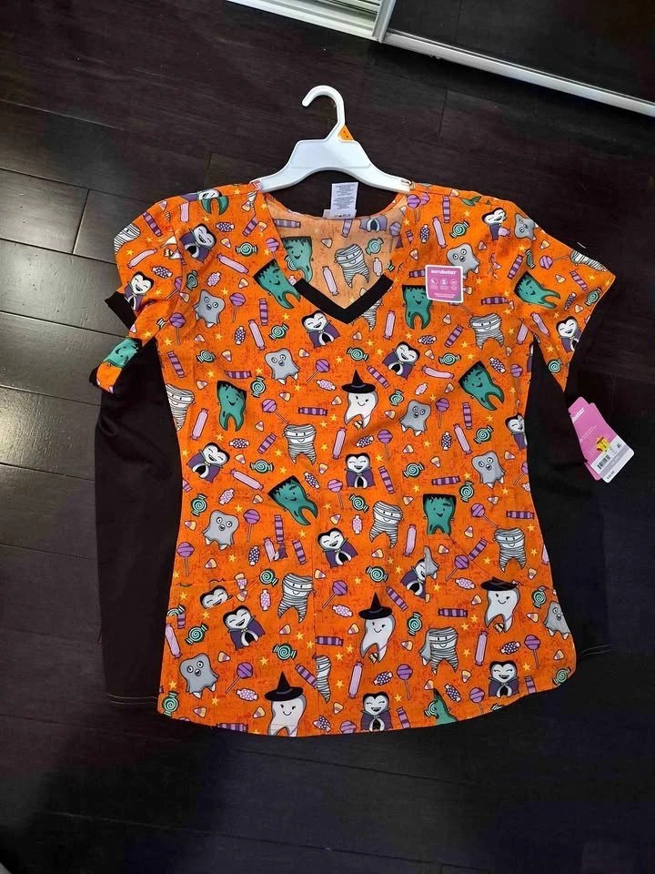 Brand New Nurse Scrubs Top XXL & 3XL Halloween Orange