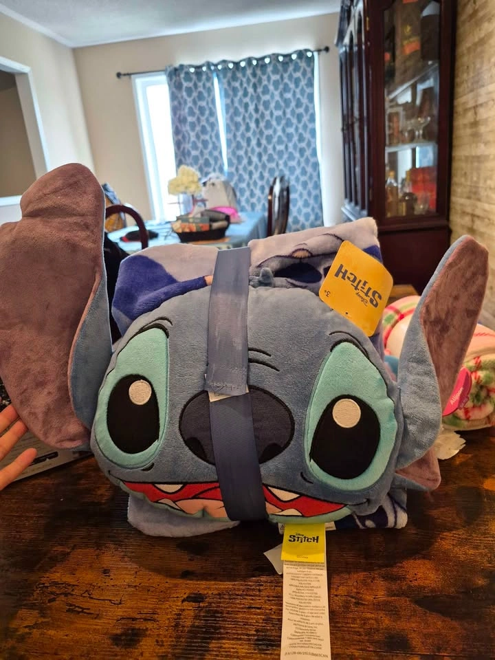 Brand New Stitch Pillow & Plush Throw Blanket Set - photo 2
