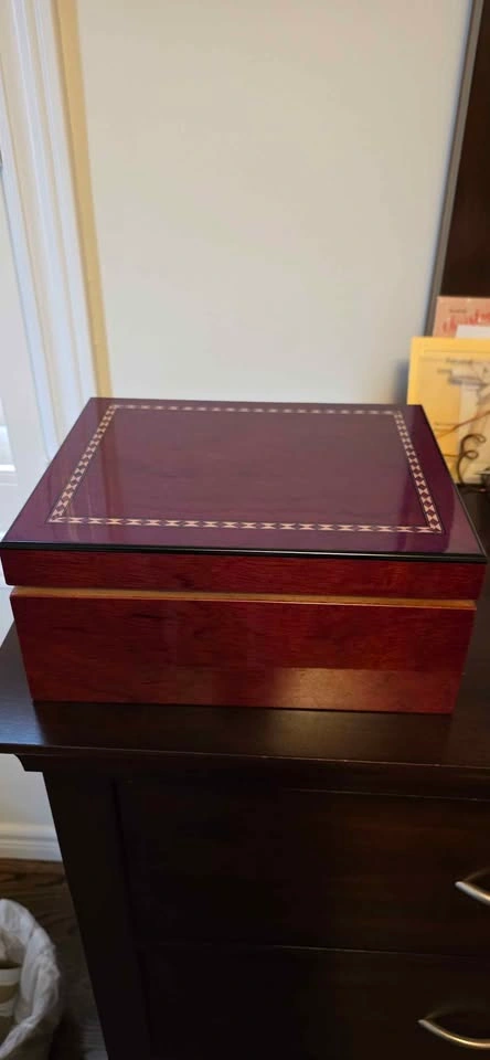 Cedar Wood Cigar Humidor with Hygrometer & Cutter - photo 4