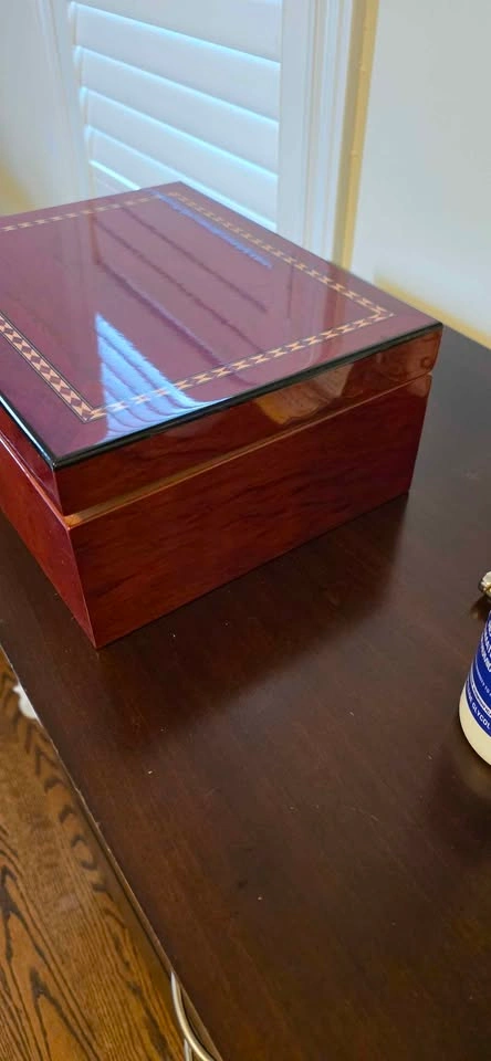 Cedar Wood Cigar Humidor with Hygrometer & Cutter - photo 5