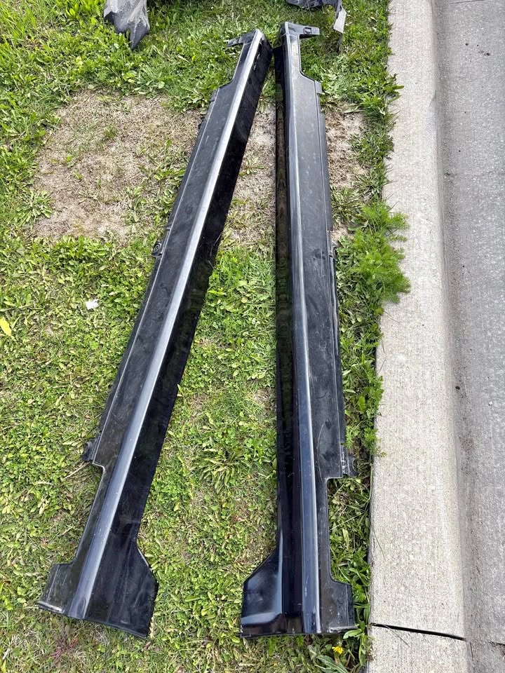 2006 TSX Side Skirts