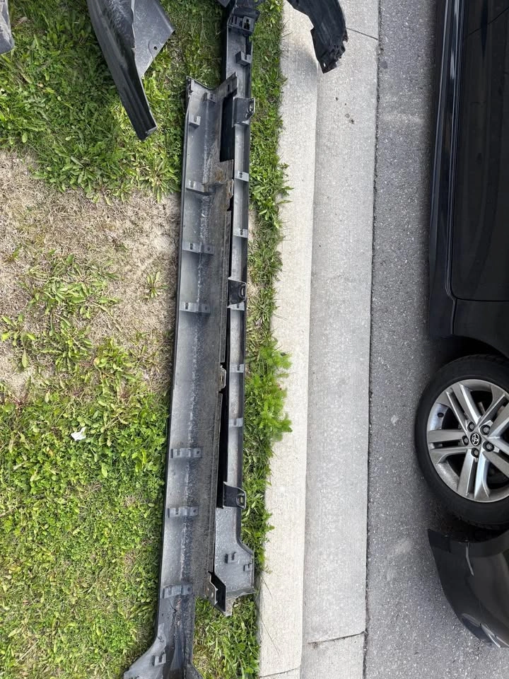 2006 TSX Side Skirts - photo 3