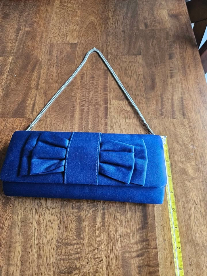 Elegant Navy Blue Satin Bow Clutch – Versatile 2-in-1 Design 🎀 - photo 3
