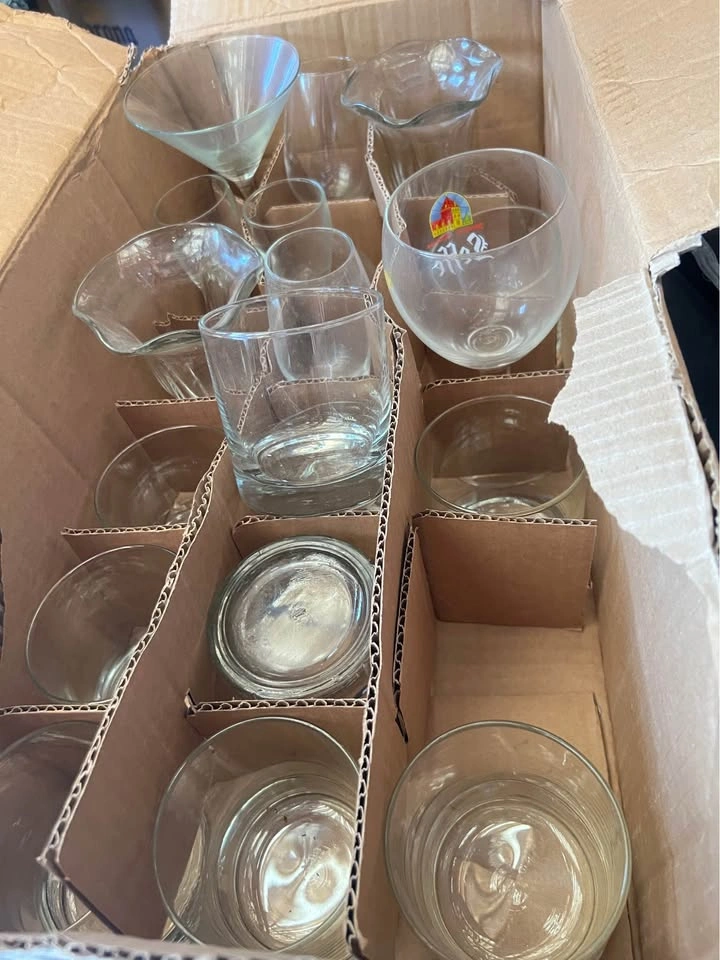 Glass Wine / Beverage Cups $2 Each - photo 2