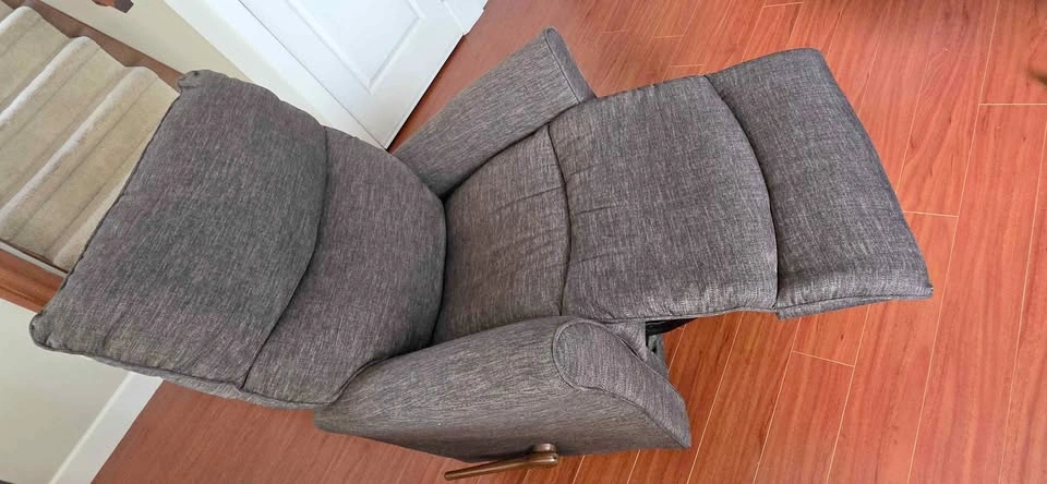 Lazy Boy Rocker/Recliner