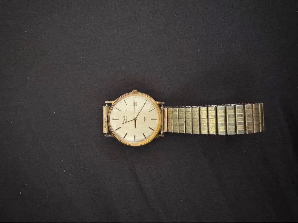 Vintage Quartz Watches - Curtis, Cardinal & Timex image indicator(4)
