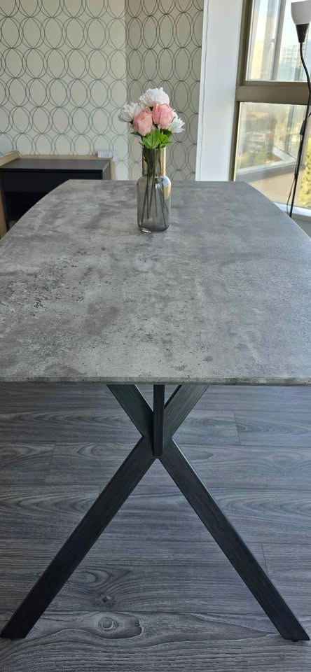 Dining table - photo 3