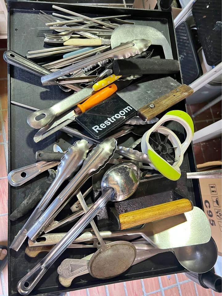 All stainless steel kitchen items: 3 for $5