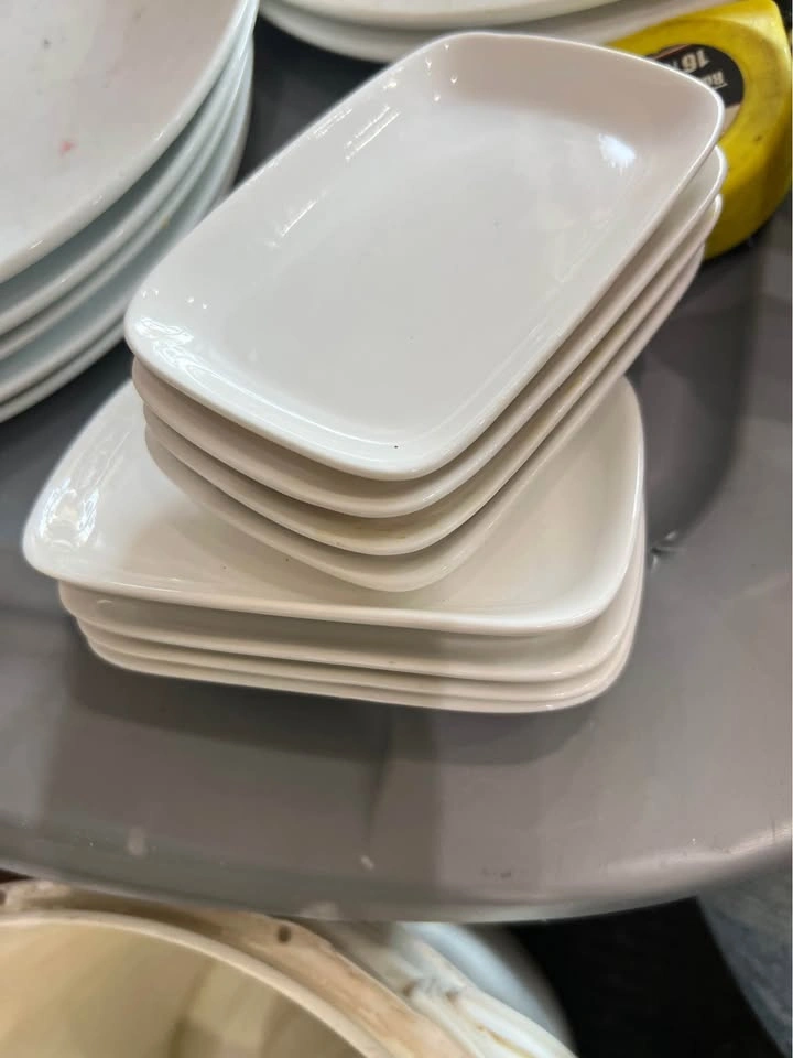 8pcs White Dessert Plates (5.25" x 3.5") - $2 Each - photo 2