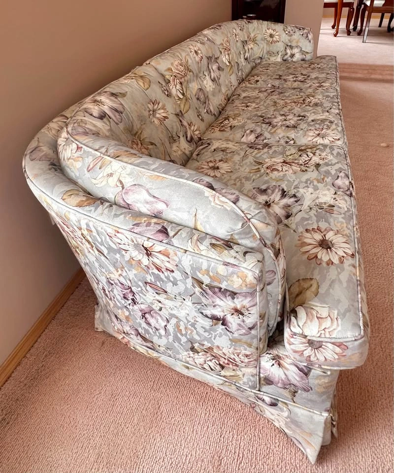Traditional Floral Upholstered Sofa - photo 3