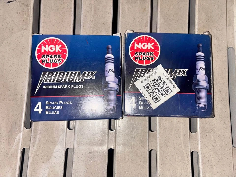 NGK Iridium Spark Plugs LFR5AIX-114469