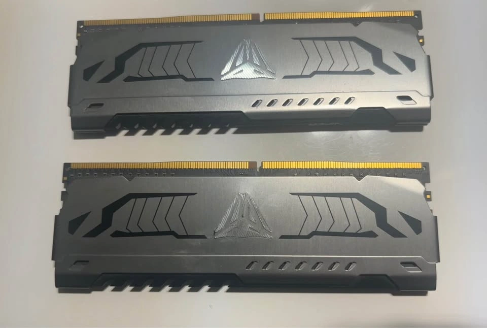 2 X 4 GB 3200Mhz RAM - photo 2
