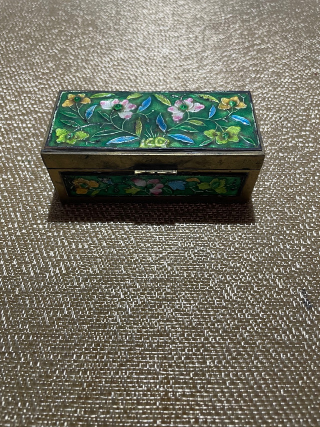 Antique Chinese Cloisonné Box - photo 2