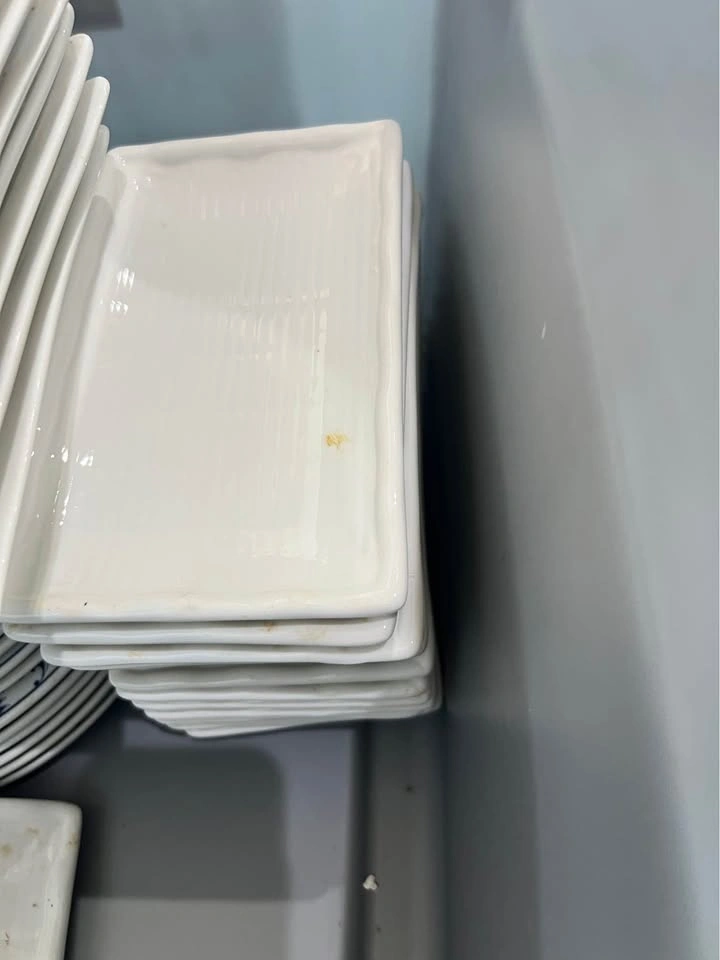 24 pcs Porcelain Butter Dish 4.75”•7.75” $2 Each - photo 2
