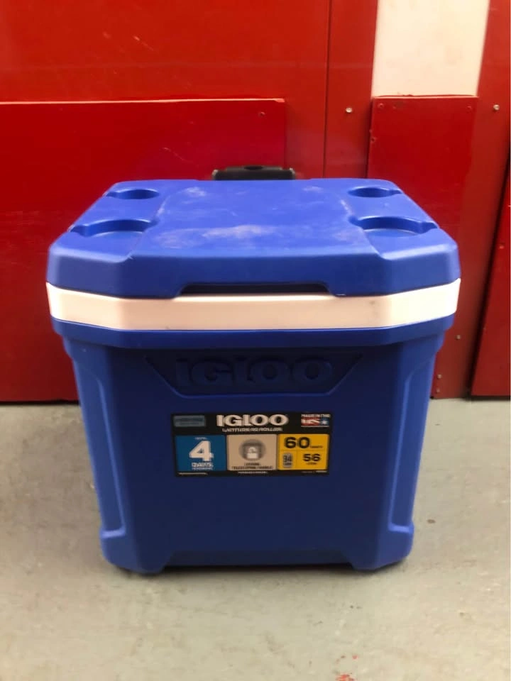 Igloo Latitude 60 Roller Cooler - photo 2