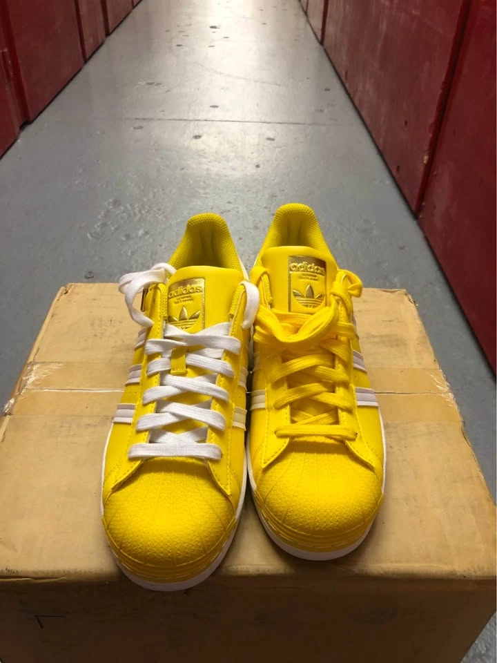 Adidas Superstar Yellow Sneakers - photo 2