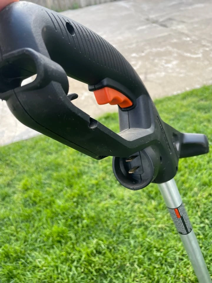 Black & Decker Grass Trimmer/Weed Whacker - photo 3