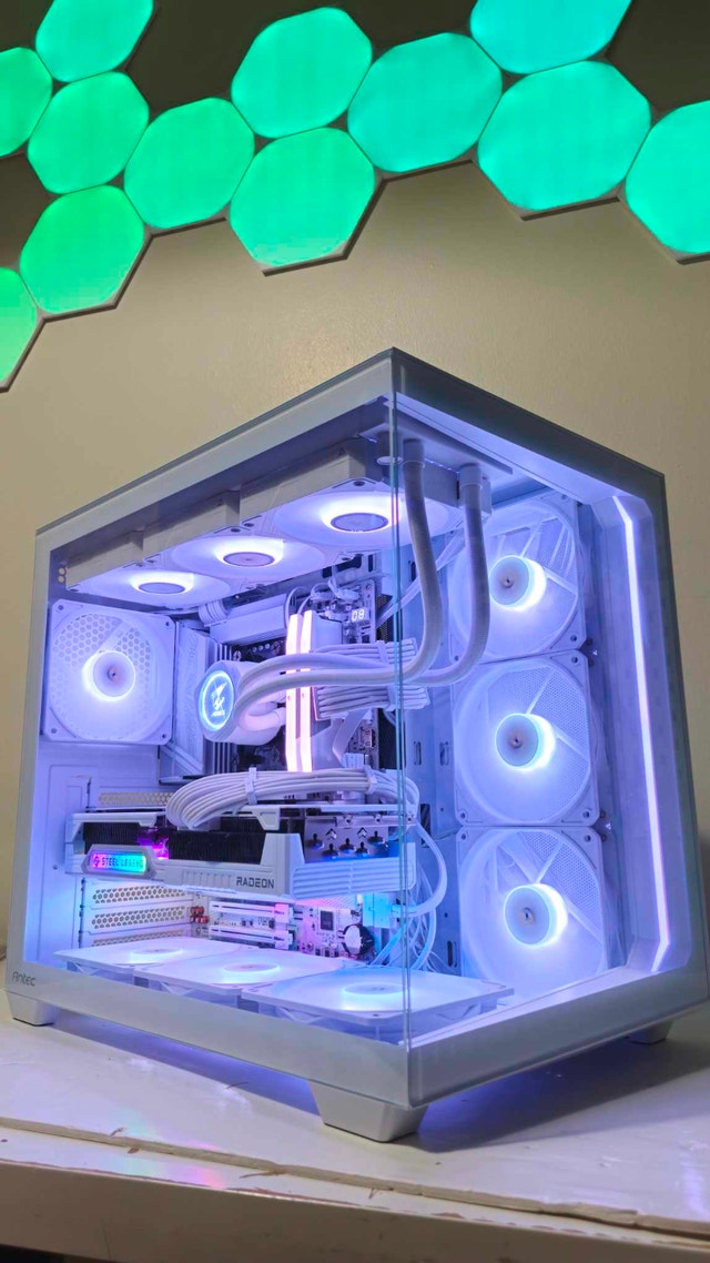 SOLD WHITE Gaming PC | Ryzen 5 9600X / RX 9070 16GB / 32GB