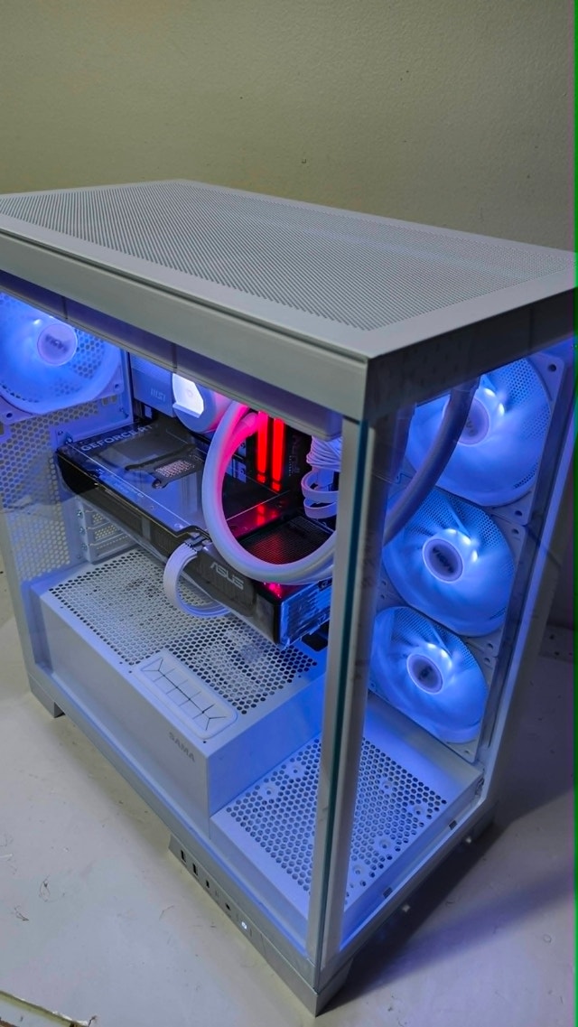 Ultimate White Gaming PC | Ultra 7 265K RTX 5080 32GB DDR5 - photo 5