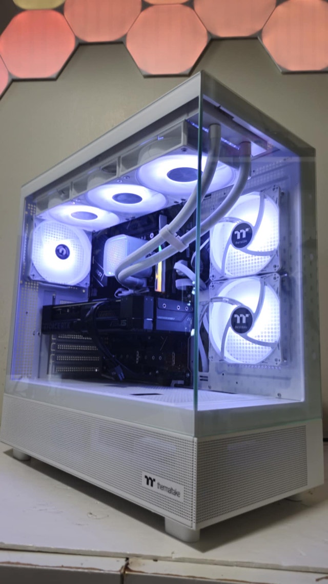 RTX 5080 Ultimate Gaming PC | i5 245KF + 32GB DDR5 + 1TB Gen 4