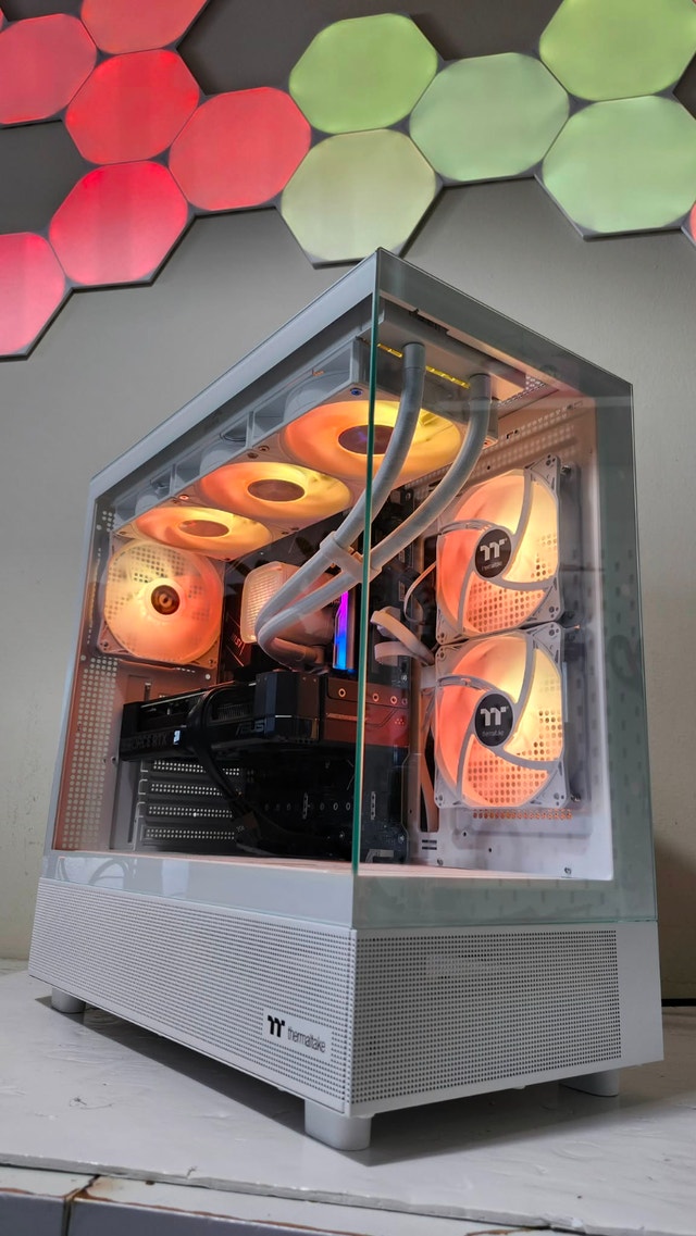 RTX 5080 Ultimate Gaming PC | i5 245KF + 32GB DDR5 + 1TB Gen 4 - photo 4