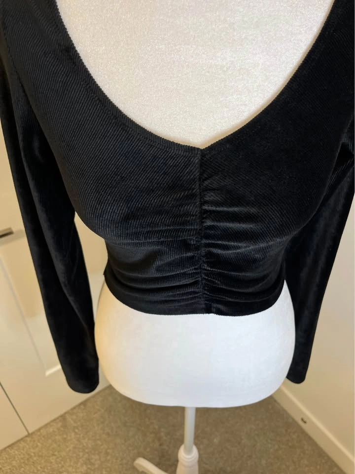 ARDENE Black Ribbed Ruched Long-Sleeve Crop Top - Size M - photo 4