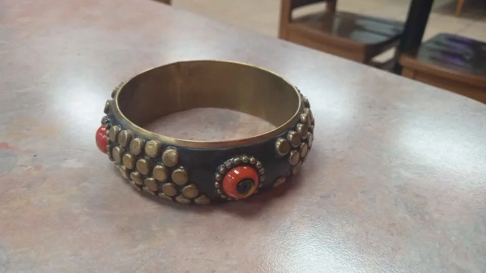 Brass Bangle Bracelet With Red Accents Vintage Costume Jewelry - photo 3