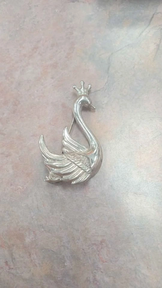 Vintage Silver Crowned Swan Brooch Signed Lang Sterling - photo 2