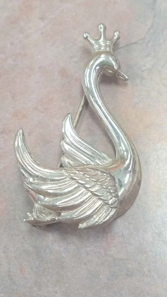 Vintage Silver Crowned Swan Brooch Signed Lang Sterling - photo 3