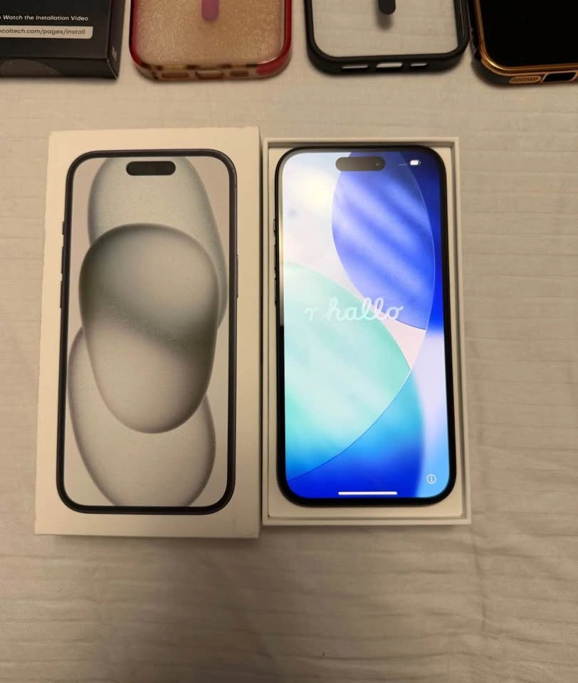 iPhone 15 - photo 4