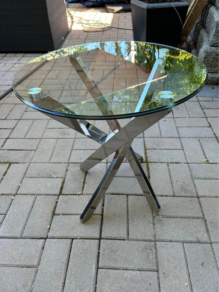 Round Glass Table w Chrome Base BNIB - photo 2