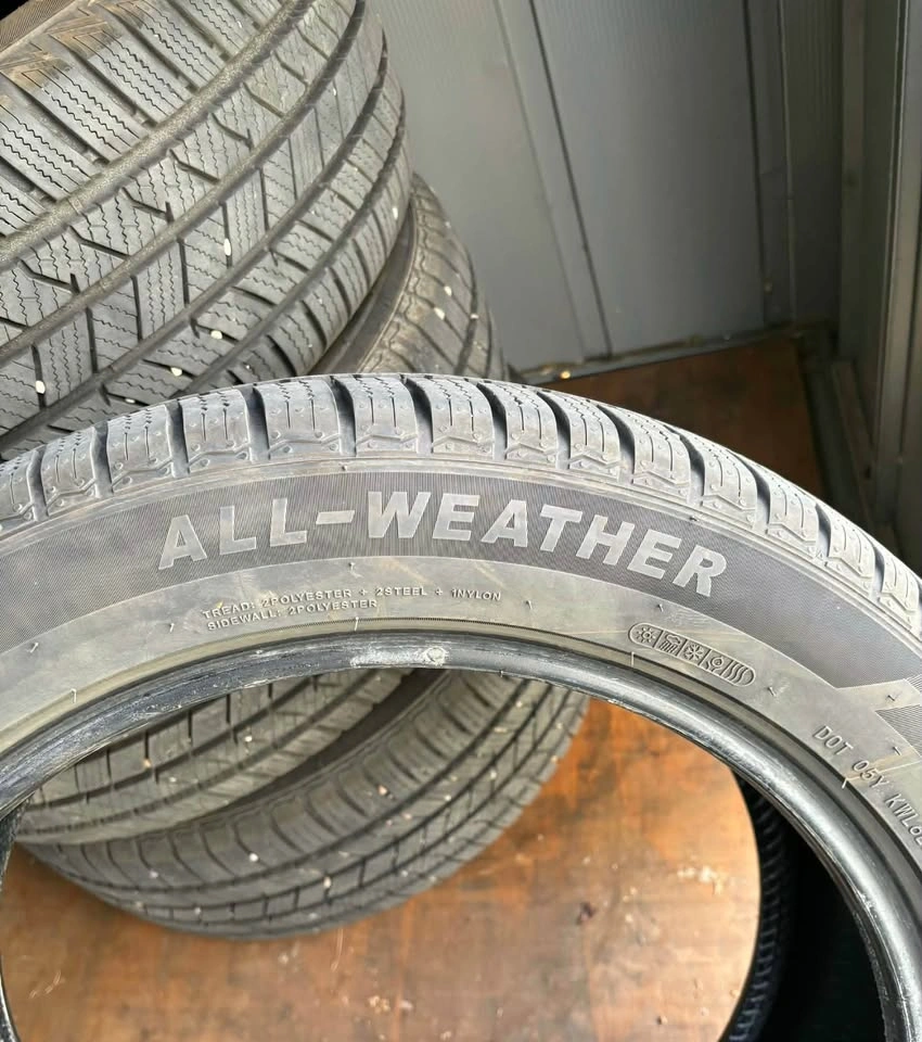 RoadX All-Weather Tires 235/50R19 - photo 3