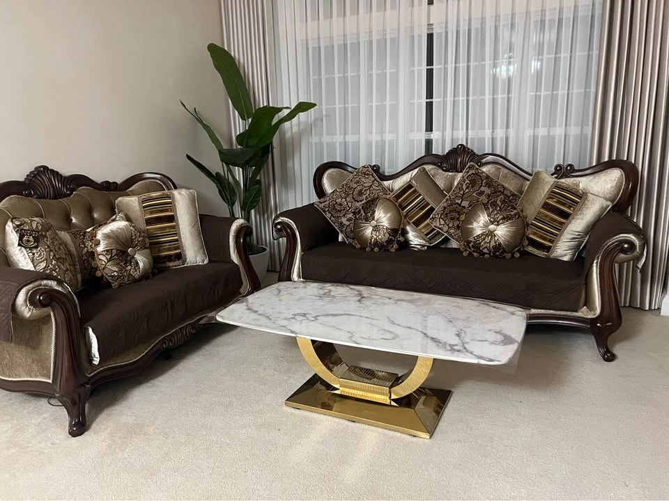 Couch - photo 4