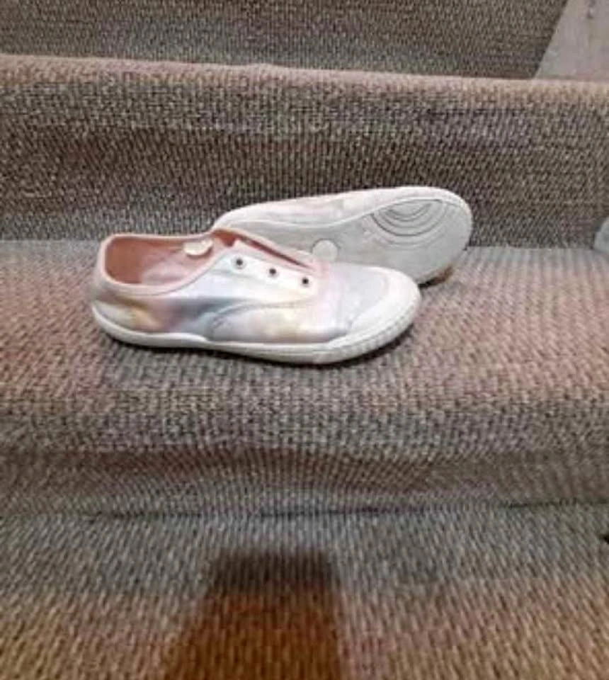 Kids Tie Dye Slip On Canvas Sneakers Size 3