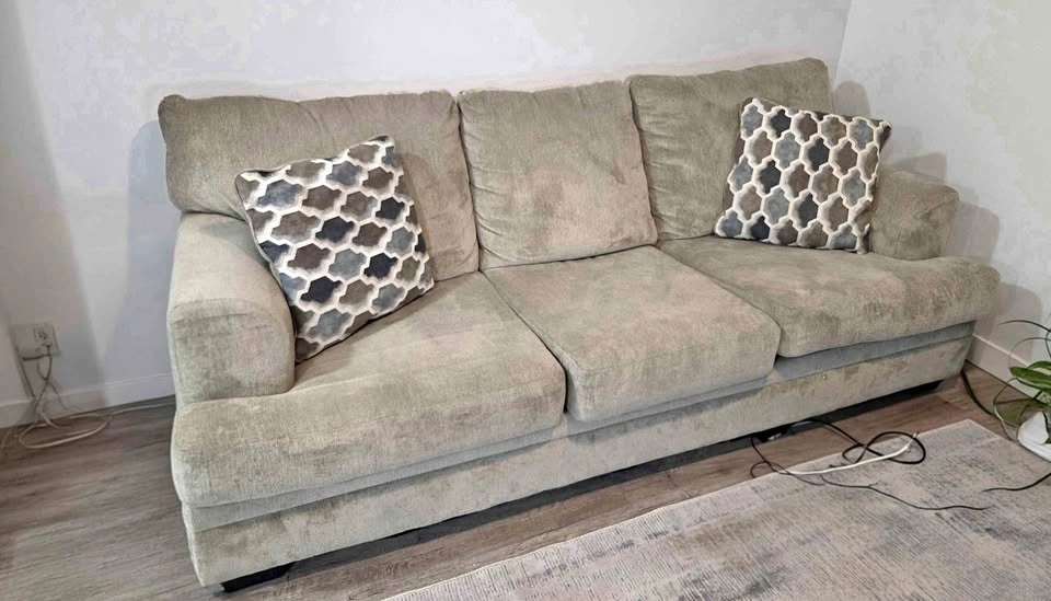 Couch $300 Or best offer
