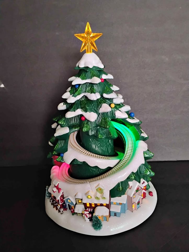 Avon Christmas Tree Moving Train, Lights & Music! 14” 2007