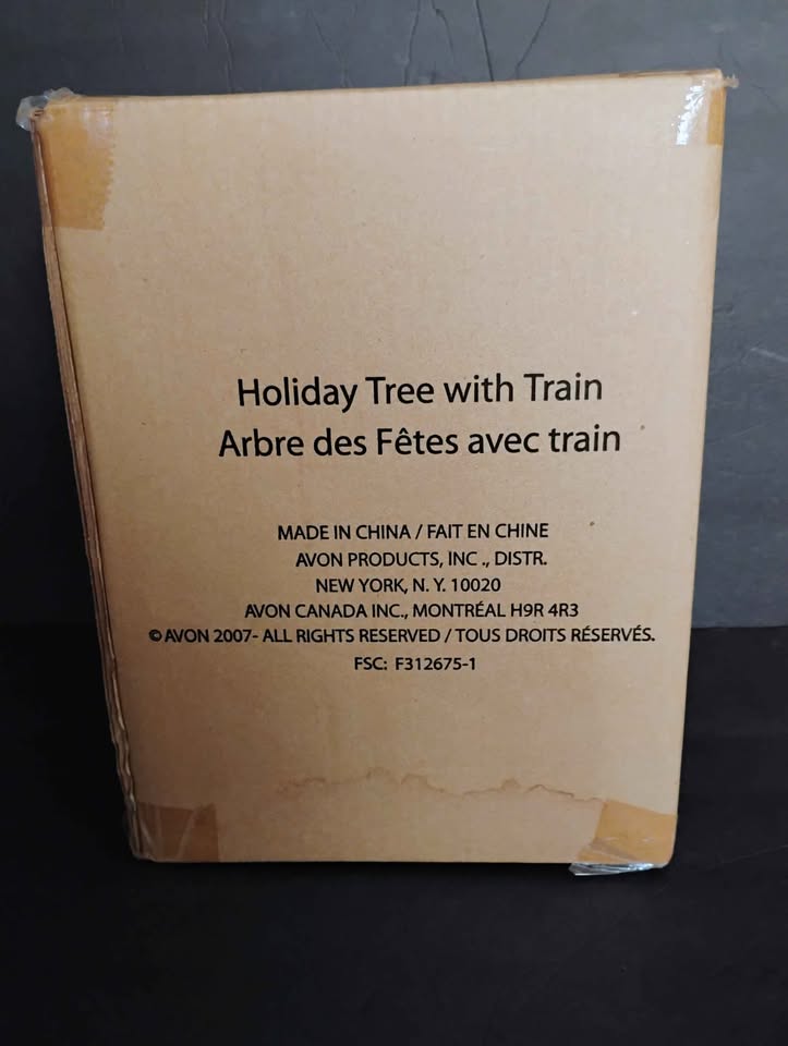 Avon Christmas Tree Moving Train, Lights & Music! 14” 2007 - photo 3