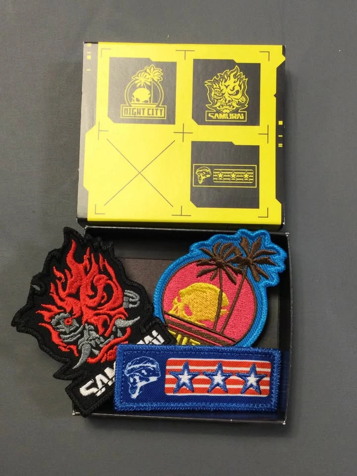Cyberpunk 2077 Merch Bundle Pins Patches Keychain - photo 3