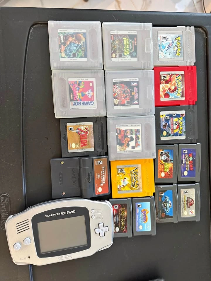 Nintendo Game Boy Advance Bundle + 15 Games