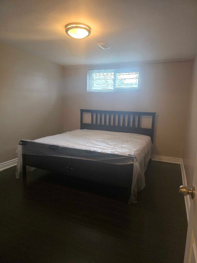 2 Bedroom BSMT Apt - Separate Entrance - photo 3