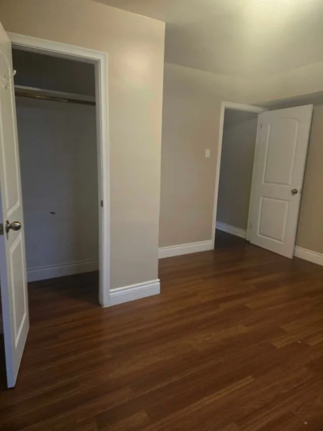 2 Bedroom BSMT Apt - Separate Entrance - photo 4