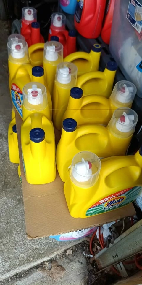 2 HUGE TIDE 117 OZ FOR $15 - photo 3