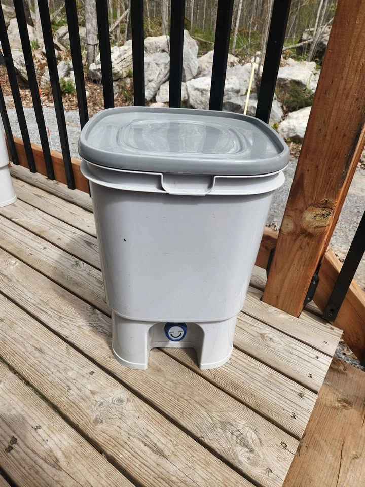 Bokashi Indoor Composter Set - photo 2