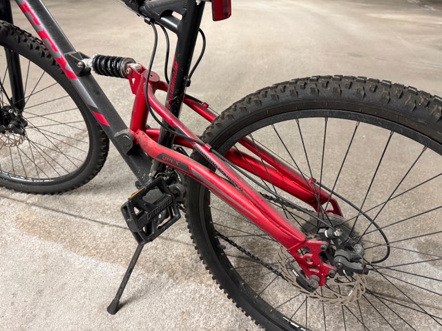 CCM Apex 26-inch 24 Speed Mountain Bike - photo 5