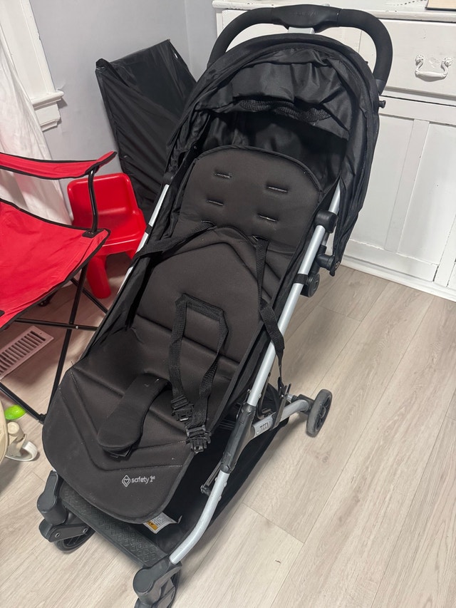 Safety 1st Teeny Ultra Compact Stroller, Black Magic
